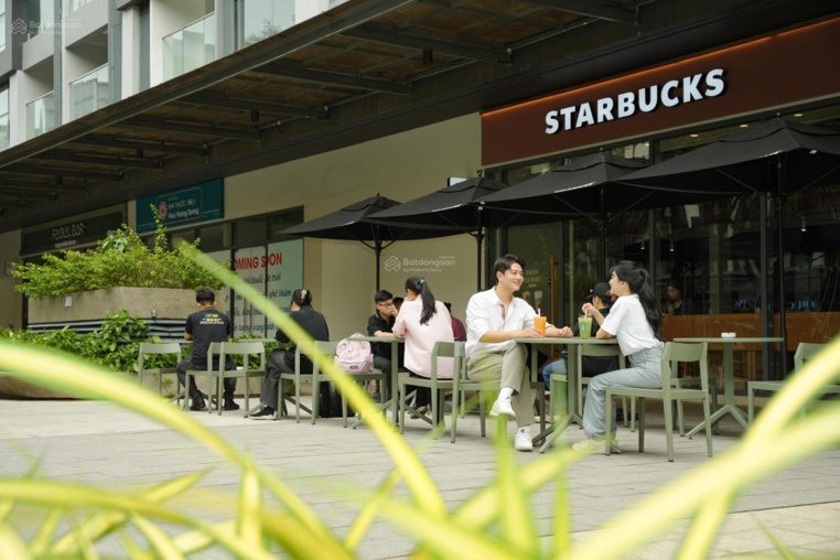 A weekend break near AEON Mall Tan Phu at Celadon Stay